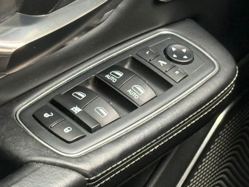 Used 2019 RAM 1500 Limited image 34