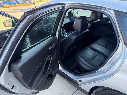Used 2014 Ford Focus SE w/ Equipment Group 201A FWD image 14