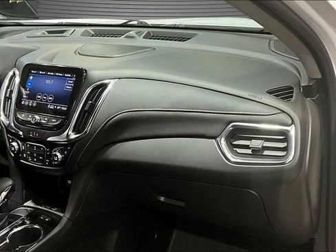 Used 2022 Chevrolet Equinox Premier FWD image 25