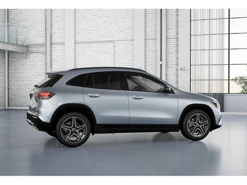 New 2026 Mercedes-Benz GLA 250 4MATIC image 18