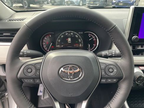 New 2025 Toyota RAV4 XLE image 28