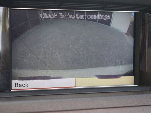 Used 2011 Mercedes-Benz E 550 Cabriolet image 25