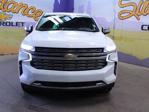 Used 2023 Chevrolet Suburban Premier image 3