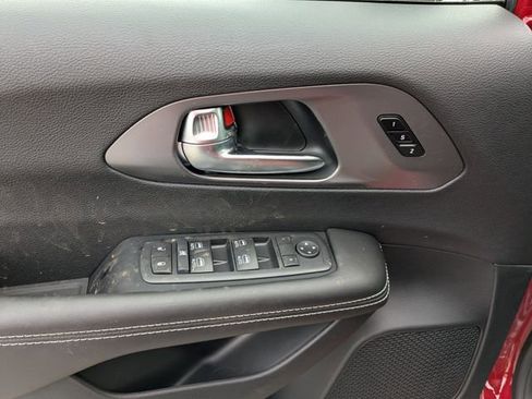 New 2026 Chrysler Pacifica Select image 19