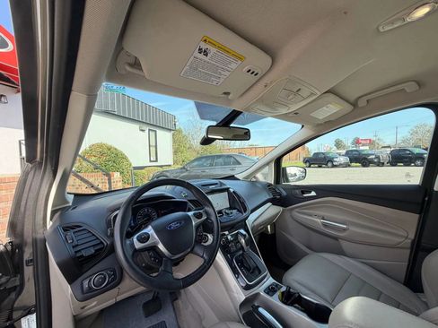 Used 2016 Ford C-MAX Energi SEL w/ Equipment Group 302A FWD image 23