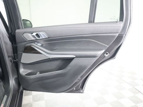 Used 2021 BMW X7 xDrive40i image 28