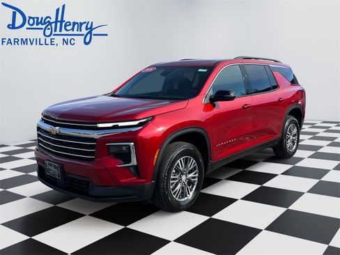 New 2026 Chevrolet Traverse LT image 1