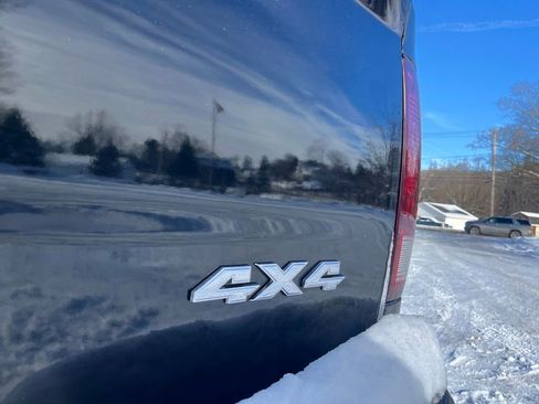 Used 2024 RAM 1500 Classic SLT image 8