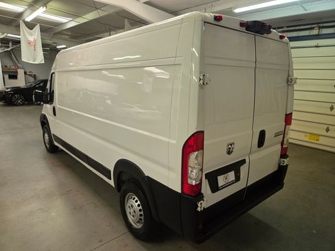 Used 2025 RAM ProMaster 2500 w/ Convenience Group FWD image 5
