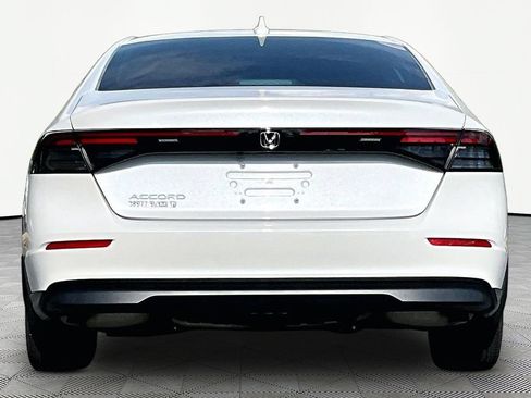 Certified 2025 Honda Accord LX image 6
