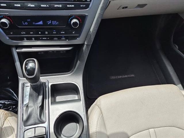 Used 2016 Hyundai Sonata Limited FWD image 12