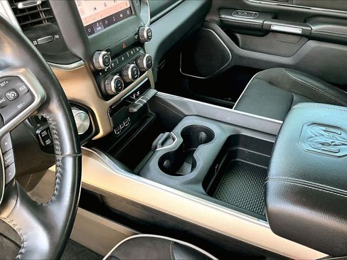 Used 2022 RAM 1500 Laramie AWD/4WD image 15