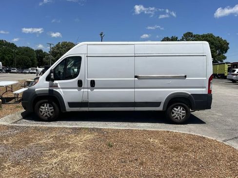 Used 2018 RAM ProMaster 2500 w/ Premium Appearance Group FWD image 6