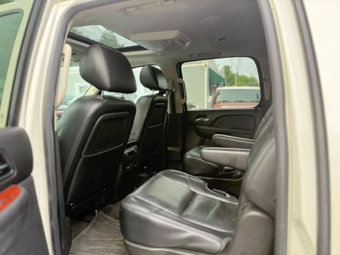Used 2014 Chevrolet Suburban LTZ AWD/4WD image 12