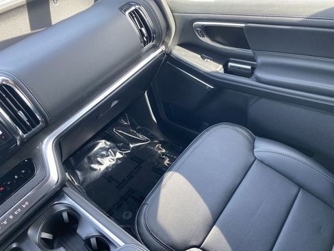 New 2026 Ford Expedition Max Platinum image 15