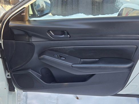 Used 2023 Nissan Altima 2.5 S image 5