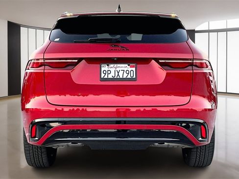 Used 2024 Jaguar F-PACE R-Dynamic S image 5