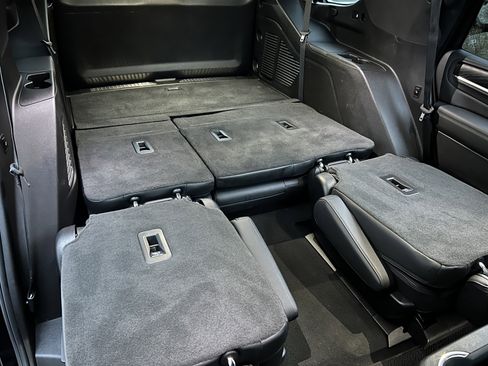 Used 2022 GMC Yukon Denali image 24