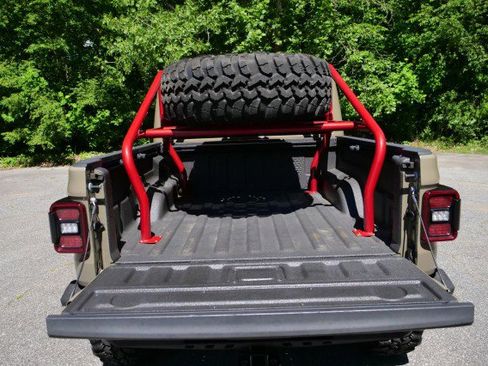 Used 2020 Jeep Gladiator Rubicon AWD/4WD image 8