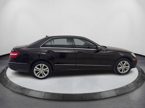 Used 2010 Mercedes-Benz E 350 Sedan image 4