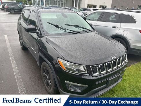 Used 2018 Jeep Compass Latitude w/ Popular Equipment Group AWD/4WD image 14