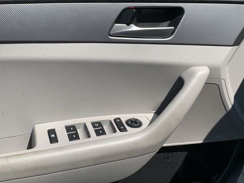 Used 2019 Hyundai Sonata SE FWD image 15