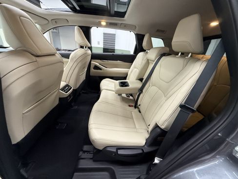 Used 2024 INFINITI QX60 Sensory AWD/4WD image 17