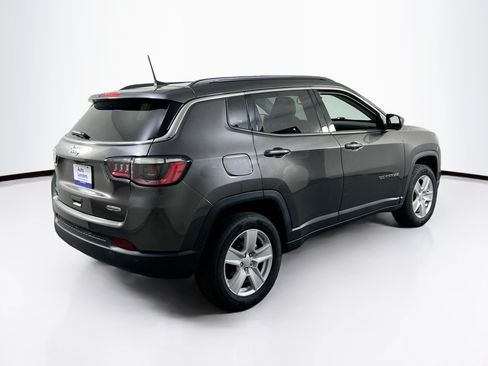 Used 2022 Jeep Compass Latitude w/ Convenience Group AWD/4WD image 5