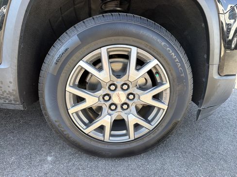 Used 2020 GMC Acadia SLT FWD image 13