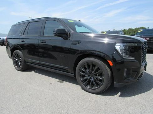 Used 2024 GMC Yukon Denali Ultimate AWD/4WD image 6