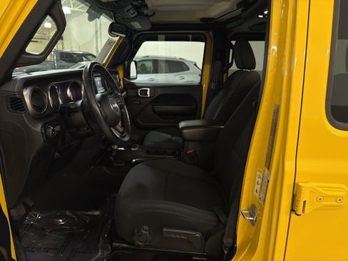 Used 2018 Jeep Wrangler Unlimited Sport S AWD/4WD image 15
