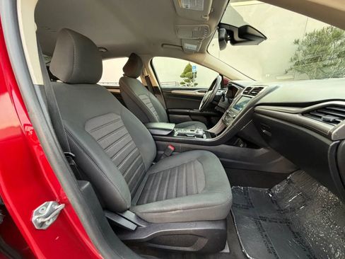 Used 2020 Ford Fusion SE FWD image 12