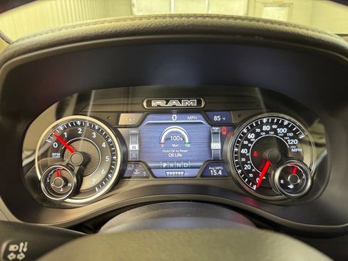 Used 2019 RAM 1500 Laramie AWD/4WD image 32