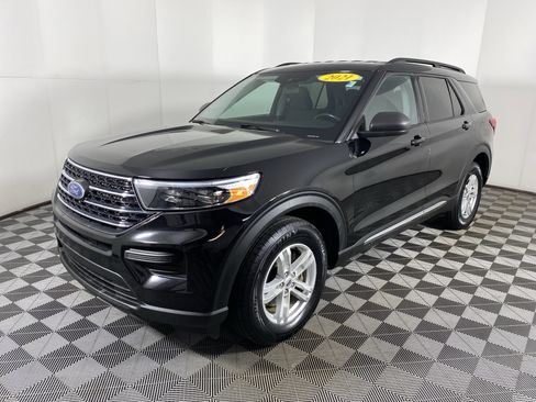 Used 2021 Ford Explorer XLT w/ Class III Trailer Tow Package image 10