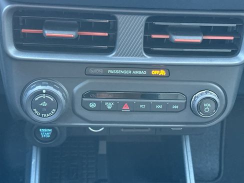 New 2025 Ford Maverick Lariat image 20