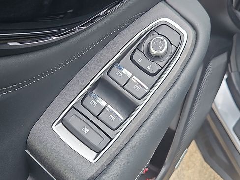 Certified 2025 Subaru Outback Limited image 22