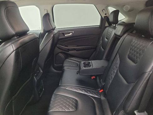 Used 2023 Ford Edge Titanium image 18