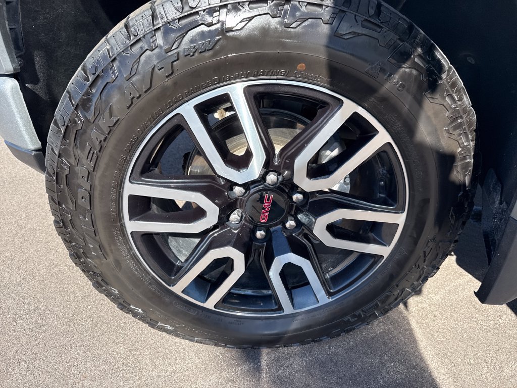 Used 2025 GMC Sierra 1500 AT4 w/ AT4 Premium Package AWD/4WD image 27