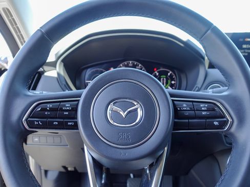 Used 2024 MAZDA CX-90 Plug-In Hybrid w/ Preferred AWD/4WD image 19