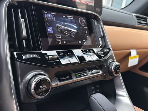 New 2026 Lexus LX 700h Luxury image 23