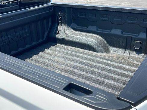 New 2025 GMC Canyon Elevation w/ Convenience Package image 27