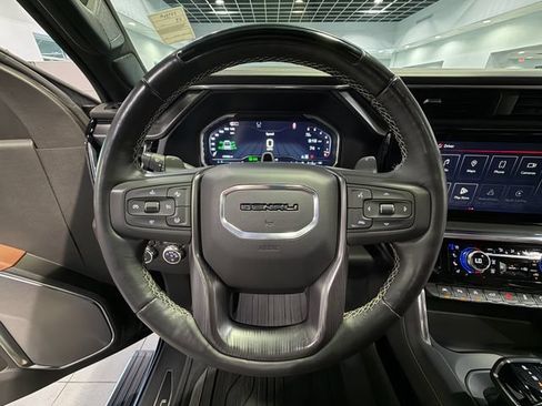 Used 2024 GMC Sierra 1500 Denali Ultimate AWD/4WD image 18