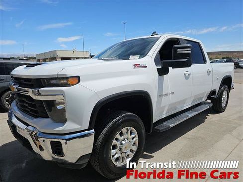 Used 2024 Chevrolet Silverado 2500 LT AWD/4WD image 1