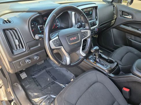 Used 2018 GMC Canyon SLE w/ SLE Convenience Package image 10