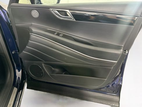 Used 2025 Genesis GV80 2.5T Standard AWD/4WD image 33