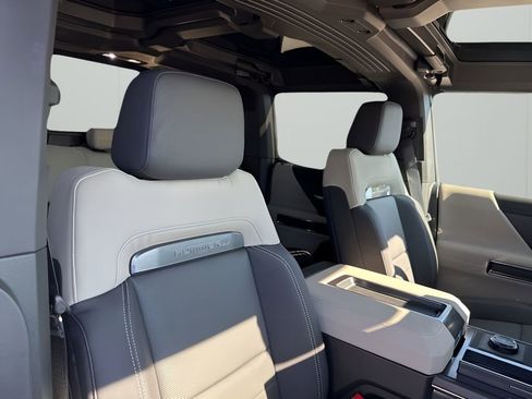 New 2026 GMC Hummer EV 4x4 Crew Cab image 15