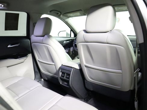 Used 2020 Cadillac XT4 Premium Luxury FWD image 48