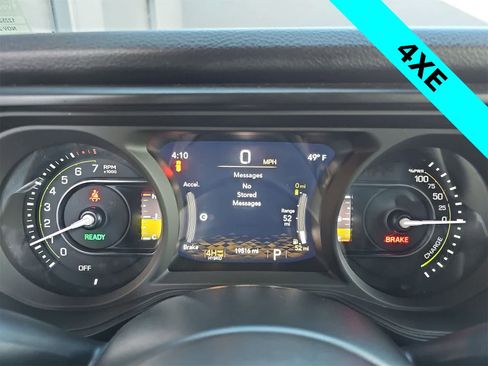 Used 2024 Jeep Wrangler Willys image 22