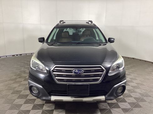 Used 2017 Subaru Outback 3.6R Touring AWD/4WD image 8