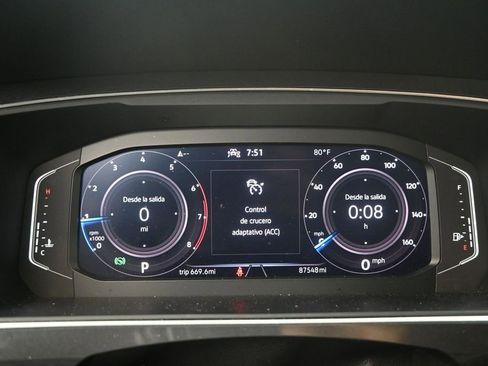 Used 2021 Volkswagen Tiguan SEL FWD image 11